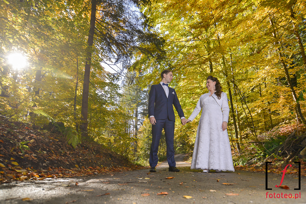 Jesienna sesja ślubna w Beskidach