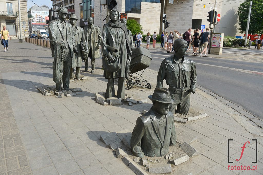 Pomnik anonimowego przechodnia Wroclaw