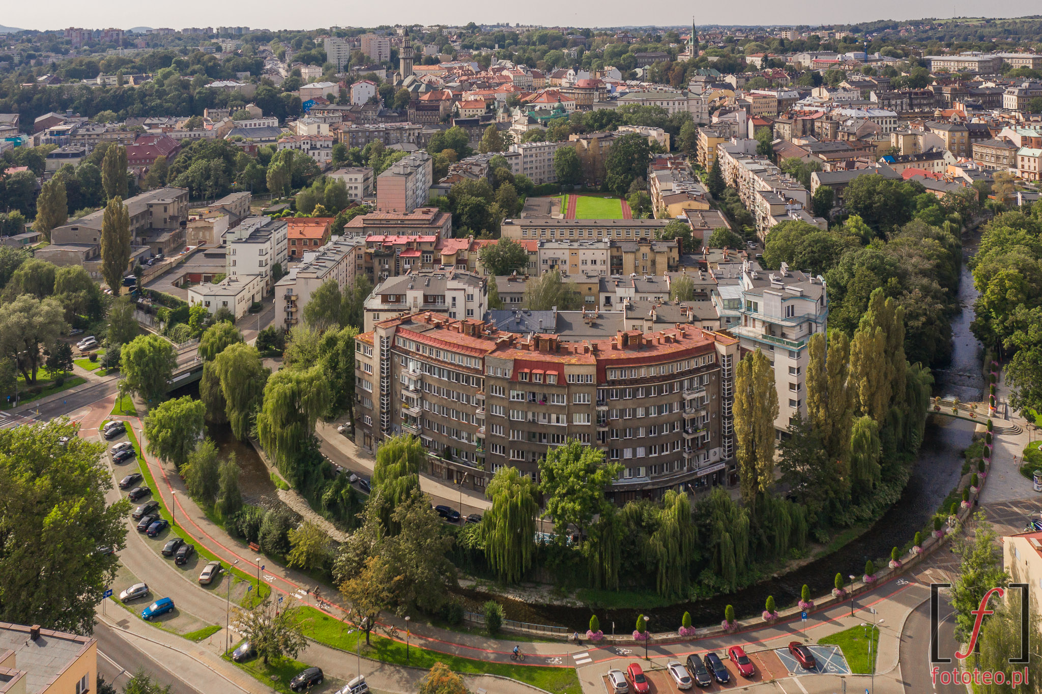 Fotografia architektury miejskiej: "okrąglak" Bielsko-Biała